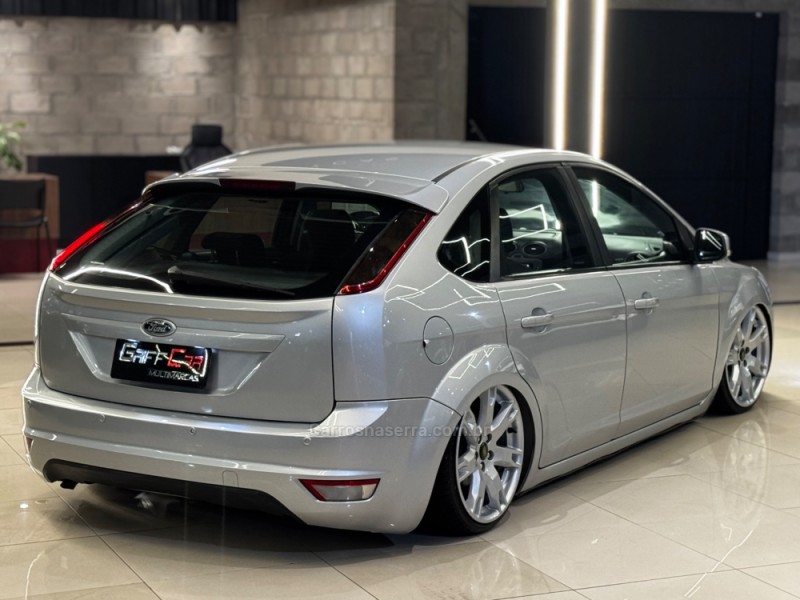 FOCUS 1.6 8V FLEX 4P MANUAL - 2011 - DOIS IRMãOS