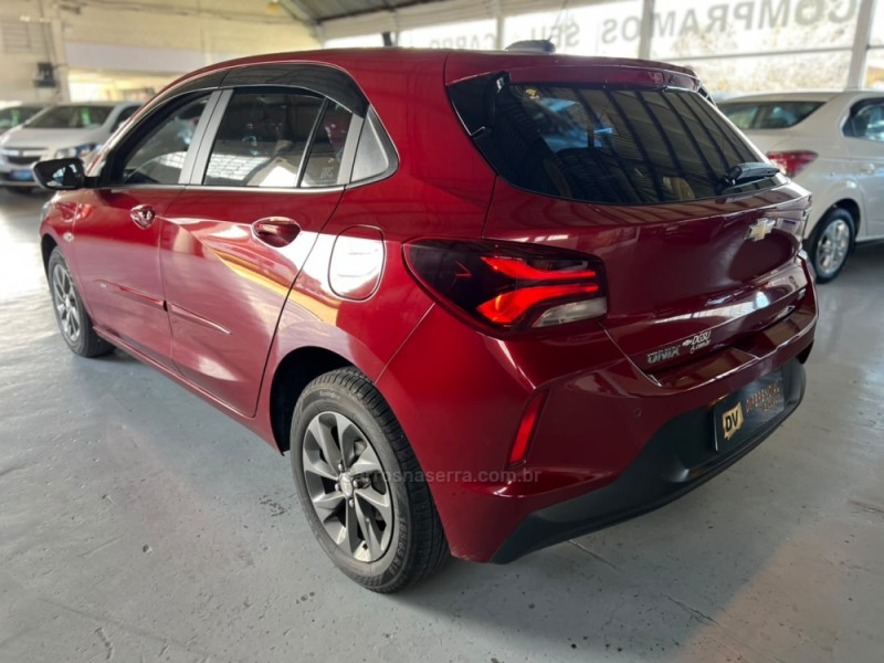 ONIX 1.0 LTZ 12V TURBO FLEX 4P MANUAL - 2020 - CAXIAS DO SUL