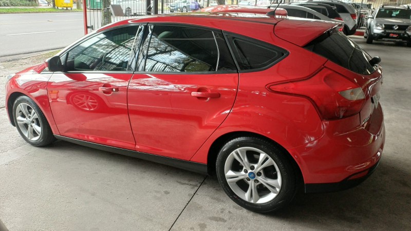 FOCUS 1.6 SE HATCH 16V FLEX 4P AUTOMÁTICO - 2015 - CAXIAS DO SUL