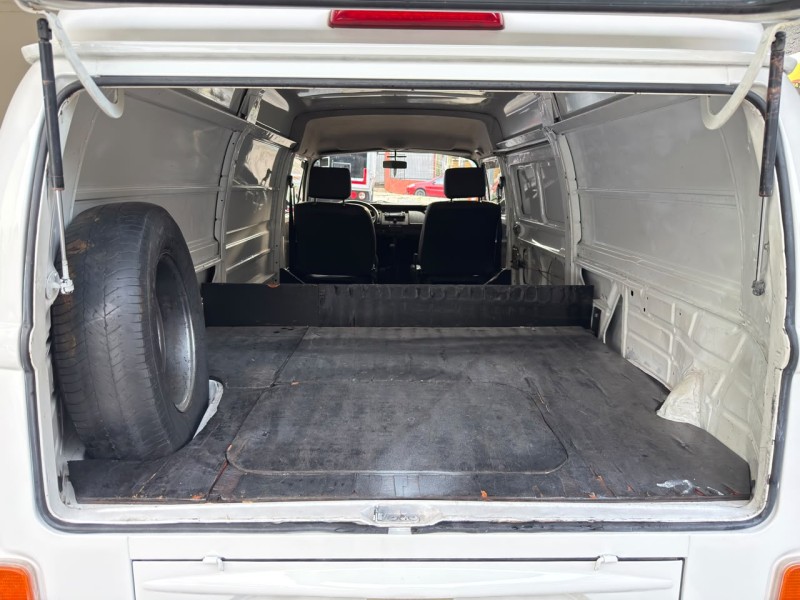 KOMBI 1.4 MI FURGÃO 8V FLEX 3P MANUAL - 2009 - FARROUPILHA