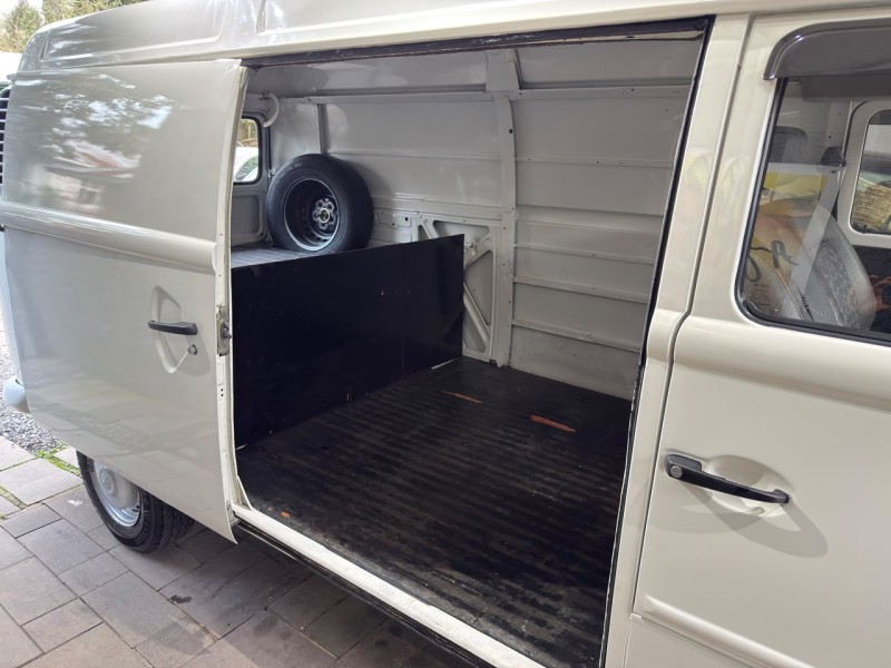 KOMBI 1.4 MI FURGÃO 8V FLEX 3P MANUAL - 2009 - FARROUPILHA