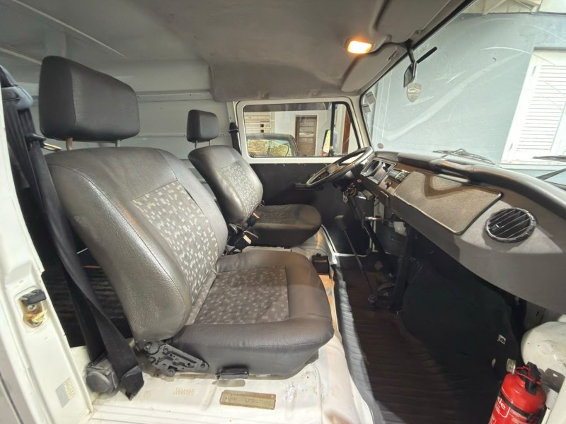 KOMBI 1.4 MI FURGÃO 8V FLEX 3P MANUAL - 2009 - FARROUPILHA