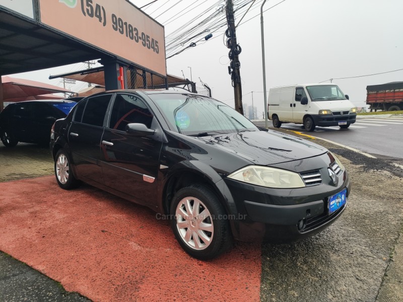 MÉGANE 1.6 EXPRESSION 16V FLEX 4P MANUAL - 2011 - FARROUPILHA