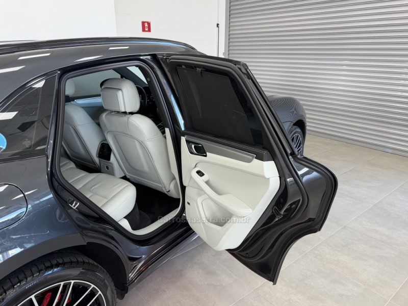 MACAN 2.9 S PDK V6 BITURBO GASOLINA 4P AUTOMÁTICO - 2024 - FARROUPILHA