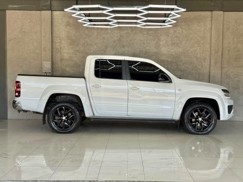 AMAROK 3.0 V6 TDI HIGHLINE CD DIESEL 4MOTION AUTOMÁTICO - 2022 - CAXIAS DO SUL