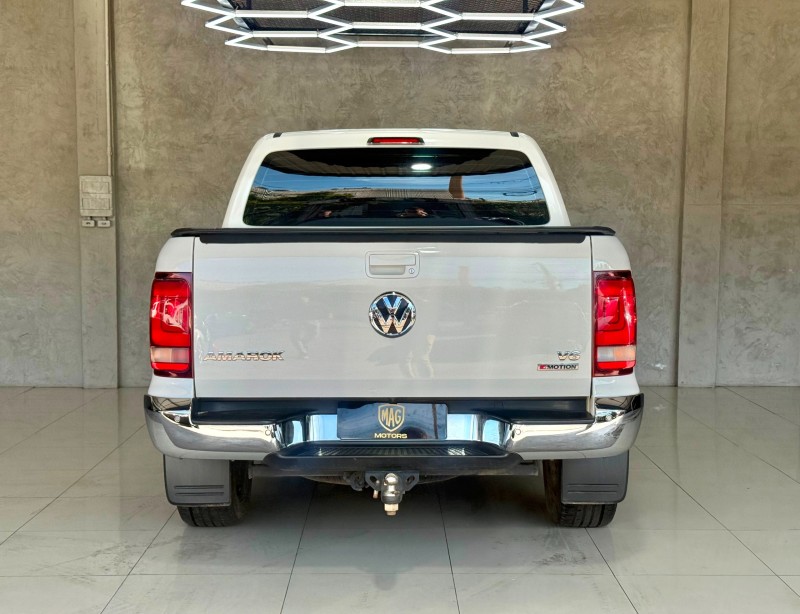 AMAROK 3.0 V6 TDI HIGHLINE CD DIESEL 4MOTION AUTOMÁTICO - 2022 - CAXIAS DO SUL