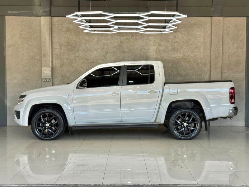 AMAROK 3.0 V6 TDI HIGHLINE CD DIESEL 4MOTION AUTOMÁTICO - 2022 - CAXIAS DO SUL