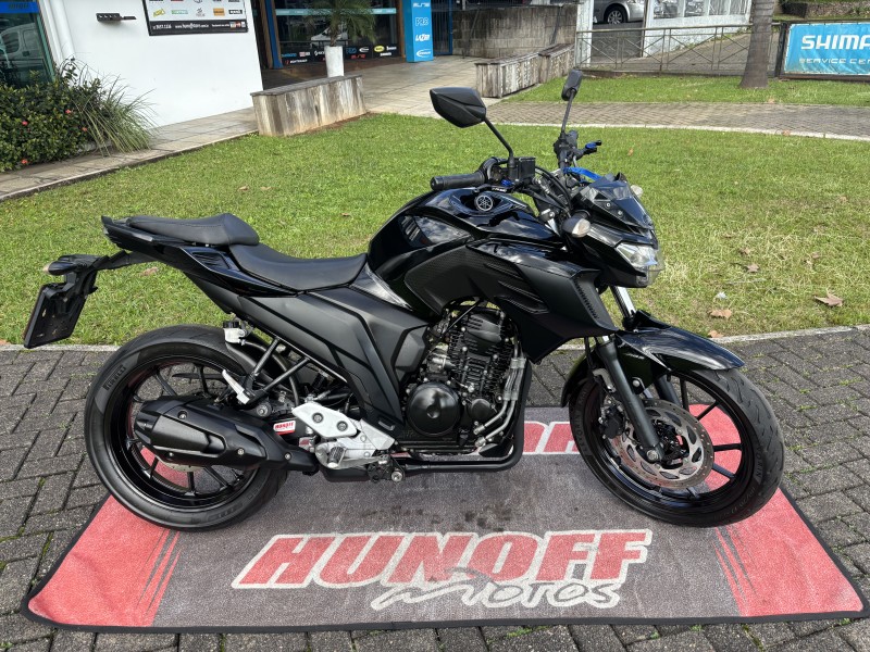 fazer fz25 2020 feliz