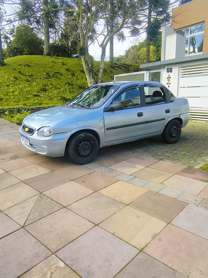 CLASSIC 1.0 MPFI 8V GASOLINA 4P MANUAL - 2010 - FARROUPILHA