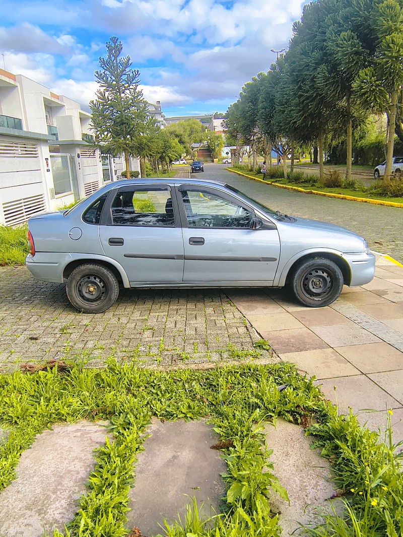 CLASSIC 1.0 MPFI 8V GASOLINA 4P MANUAL - 2010 - FARROUPILHA