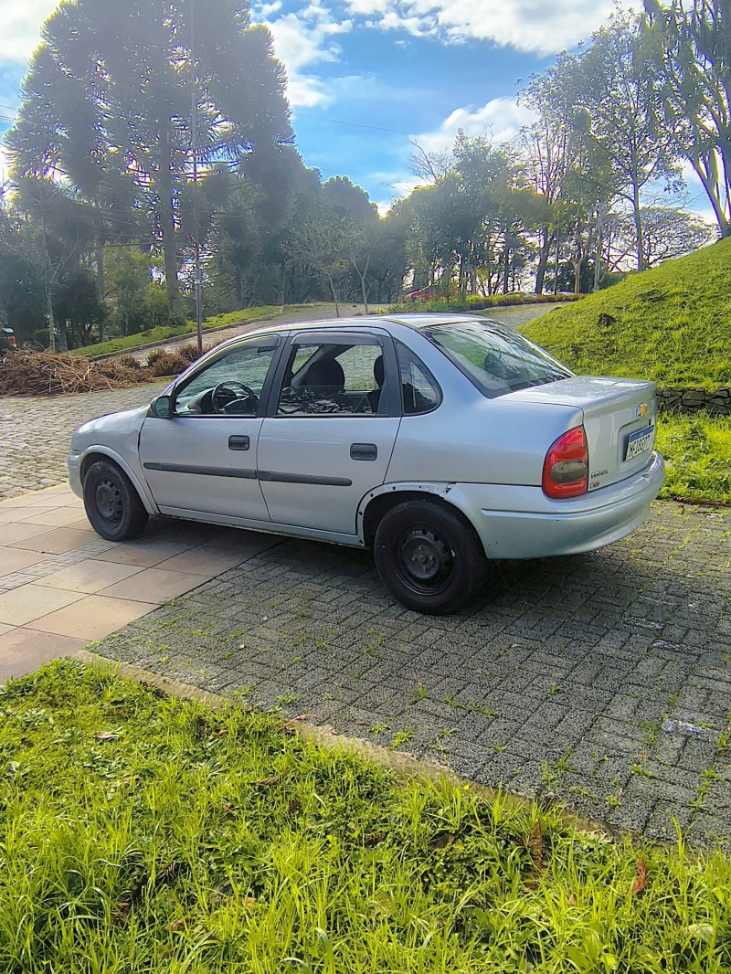 CLASSIC 1.0 MPFI 8V GASOLINA 4P MANUAL - 2010 - FARROUPILHA