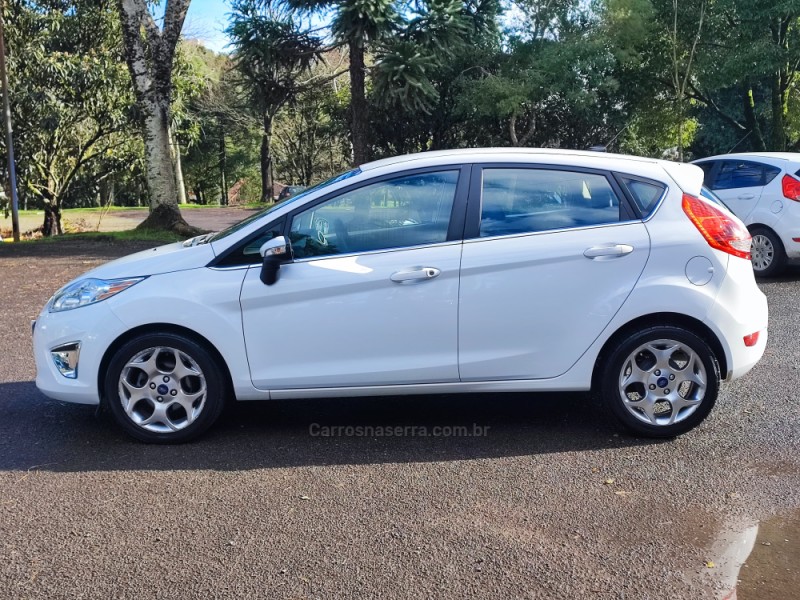FIESTA 1.6 SE HATCH PLUS 16V FLEX 4P MANUAL - 2013 - FARROUPILHA