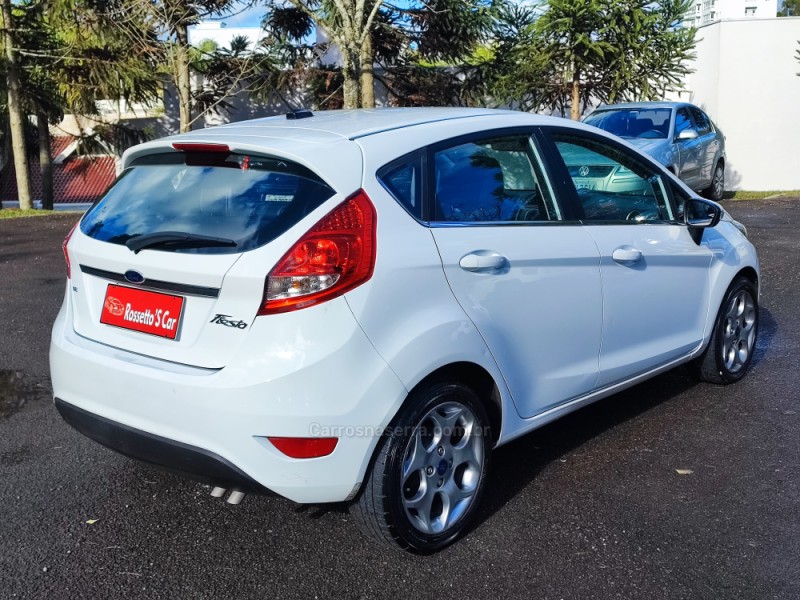 FIESTA 1.6 SE HATCH PLUS 16V FLEX 4P MANUAL - 2013 - FARROUPILHA