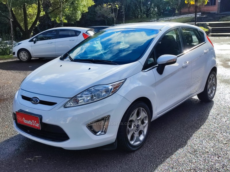 fiesta 1.6 se hatch plus 16v flex 4p manual 2013 farroupilha