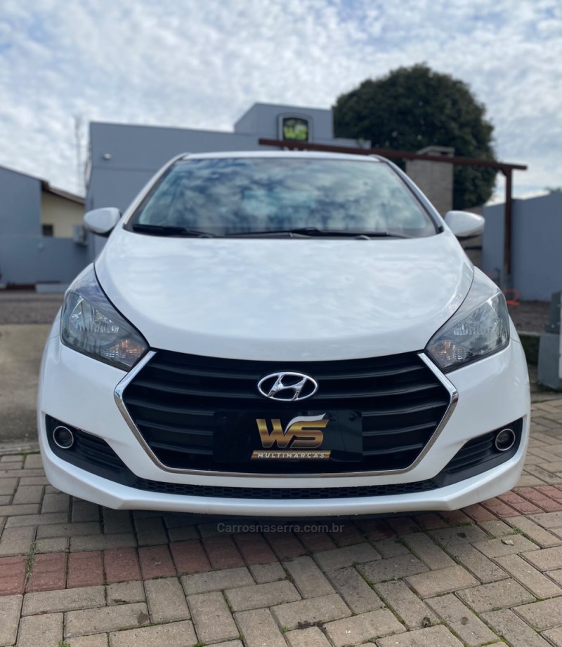 HB20 1.0 COMFORT PLUS 12V FLEX 4P MANUAL - 2018 - VENâNCIO AIRES