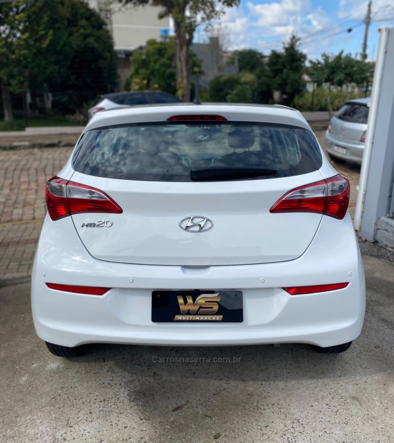 HB20 1.0 COMFORT PLUS 12V FLEX 4P MANUAL - 2018 - VENâNCIO AIRES