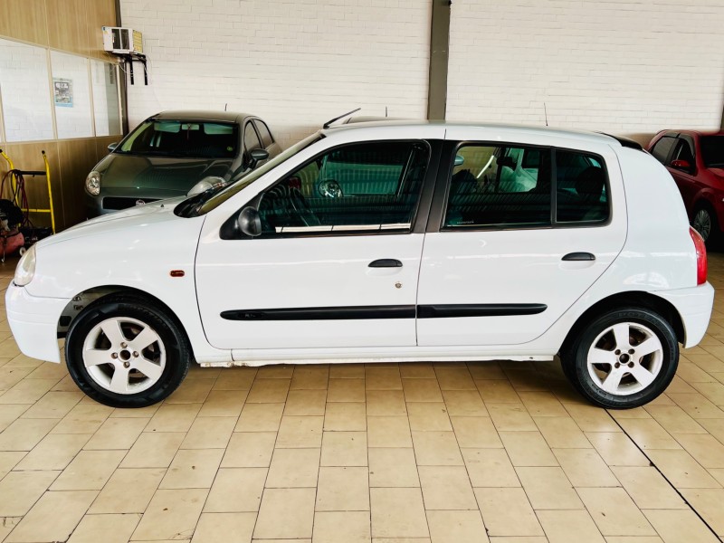 CLIO 1.0 RN 16V GASOLINA 4P MANUAL - 2002 - CAXIAS DO SUL