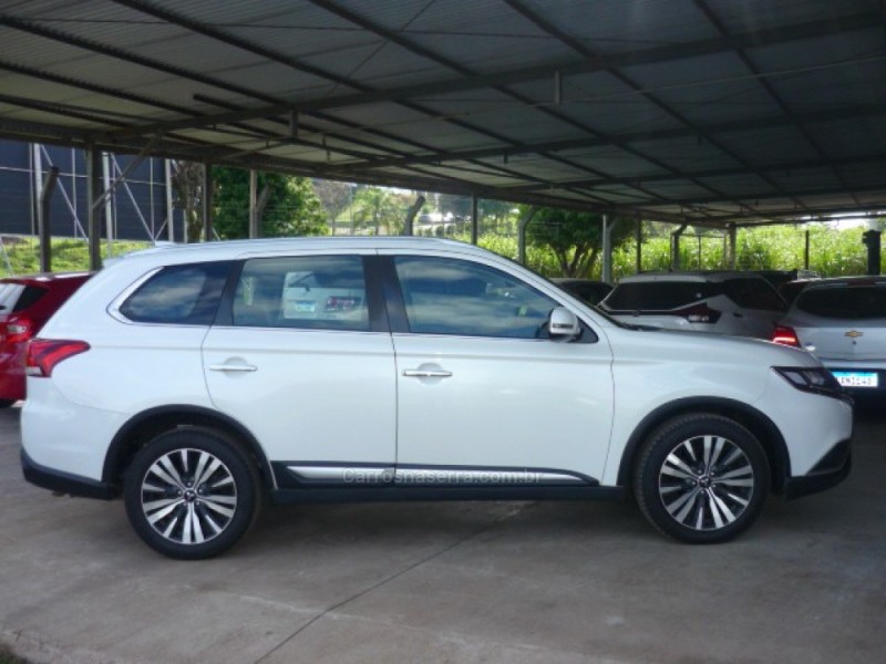 OUTLANDER 2.2 4X4 16V DIESEL 4P AUTOMÁTICO - 2019 - ARROIO DO MEIO