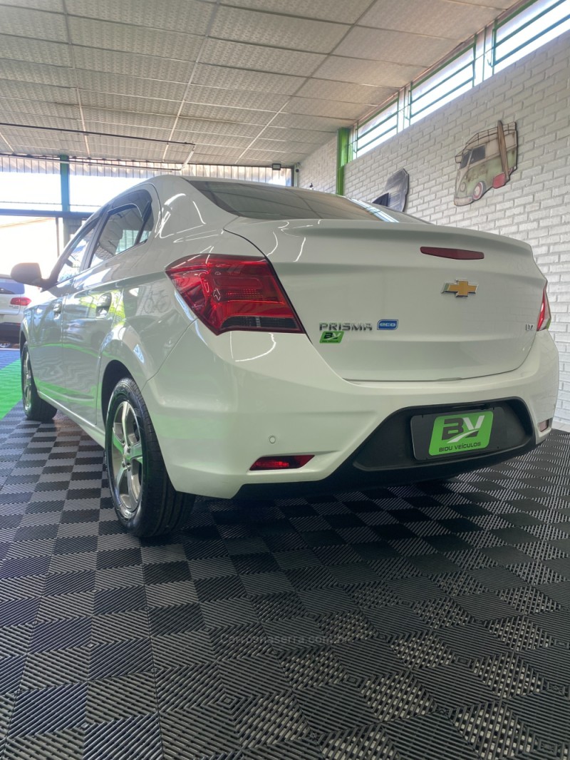 PRISMA 1.4 MPFI LTZ 8V FLEX 4P MANUAL - 2018 - VACARIA
