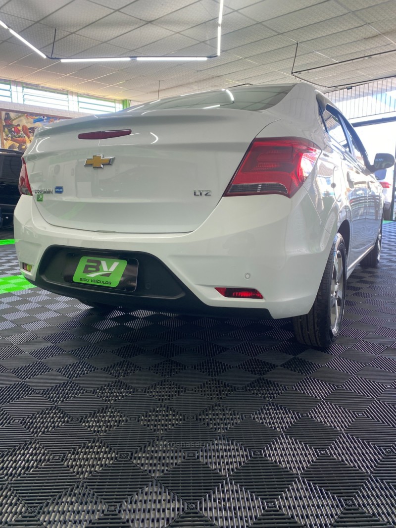 PRISMA 1.4 MPFI LTZ 8V FLEX 4P MANUAL - 2018 - VACARIA