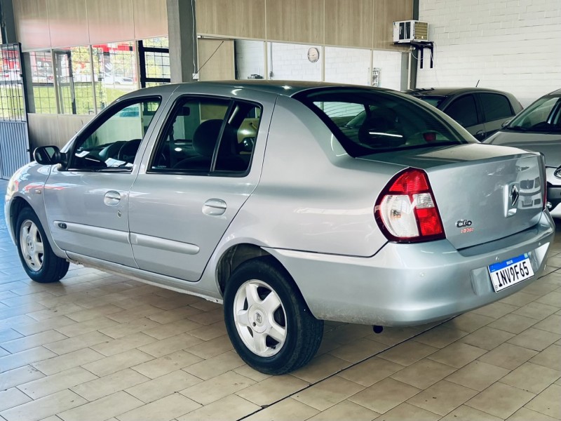 CLIO 1.6 PRIVILÉGE SEDAN 16V FLEX 4P MANUAL - 2008 - CAXIAS DO SUL