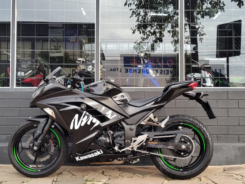 NINJA 300 ABS LIMITED EDITION - 2018 - FLORES DA CUNHA