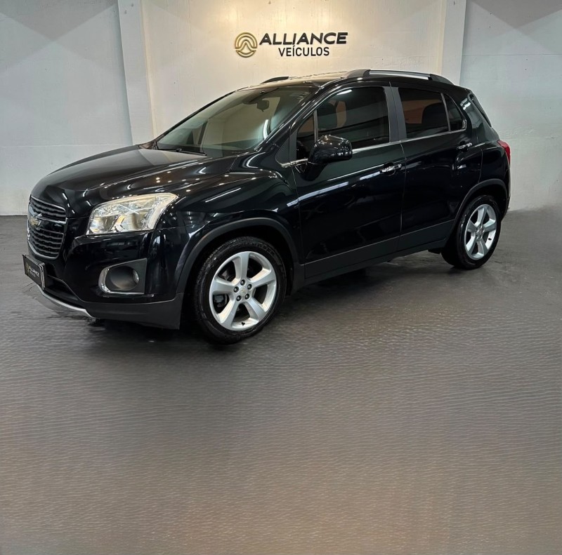 tracker 1.8 mpfi ltz 4x2 16v flex 4p automatico 2015 caxias do sul