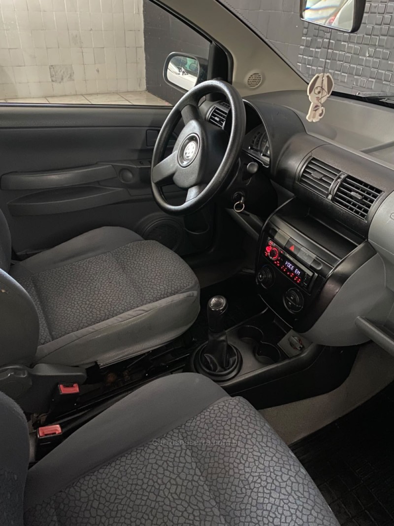 FOX 1.0 MI 8V FLEX 4P MANUAL - 2004 - CAXIAS DO SUL