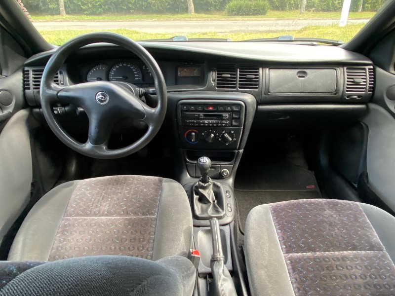 VECTRA 2.2 MPFI EXPRESSION 8V GASOLINA 4P MANUAL - 1998 - CAXIAS DO SUL