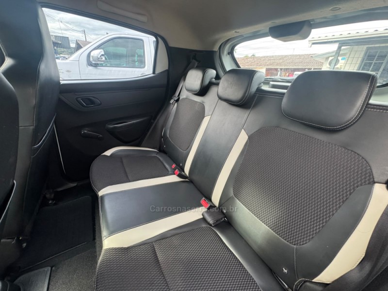 KWID 1.0 12V SCE FLEX INTENSE MANUAL - 2018 - IGREJINHA