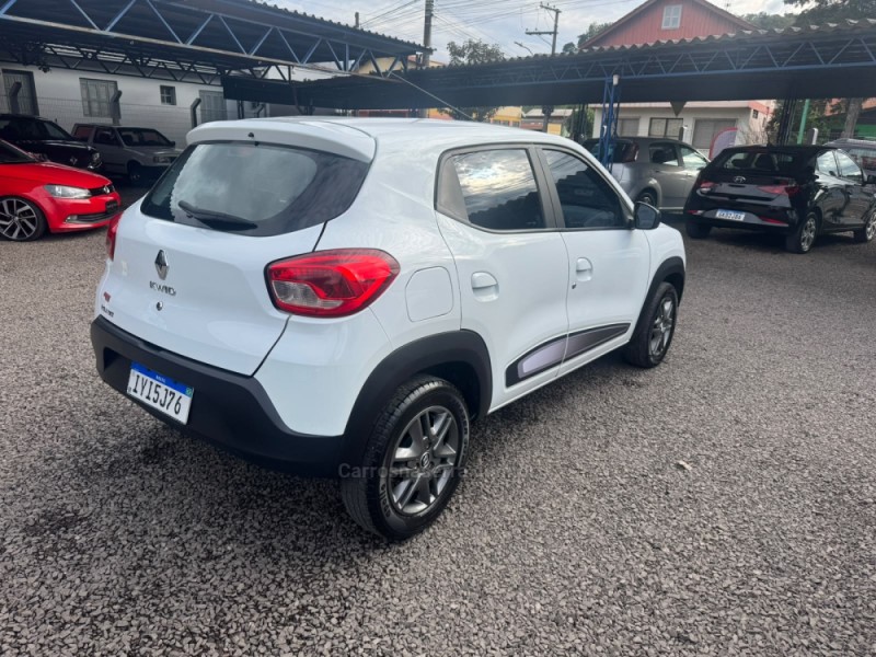 KWID 1.0 12V SCE FLEX INTENSE MANUAL - 2018 - IGREJINHA