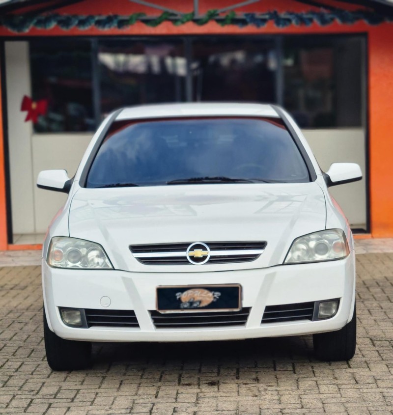 ASTRA 2.0 MPFI ADVANTAGE 8V FLEX 4P MANUAL - 2010 - CANELA