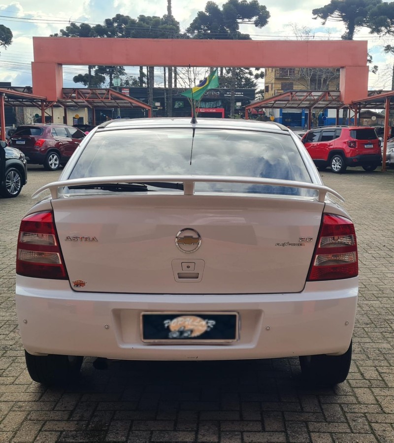 ASTRA 2.0 MPFI ADVANTAGE 8V FLEX 4P MANUAL - 2010 - CANELA