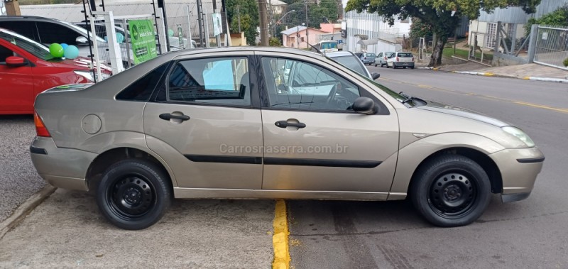 FOCUS 1.6 GL SEDAN 8V FLEX 4P MANUAL - 2008 - FARROUPILHA
