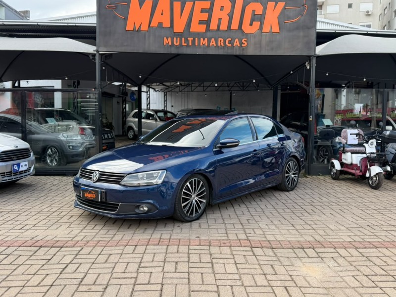JETTA 2.0 TSI HIGHLINE 200CV GASOLINA 4P TIPTRONIC - 2014 - LAGOA VERMELHA