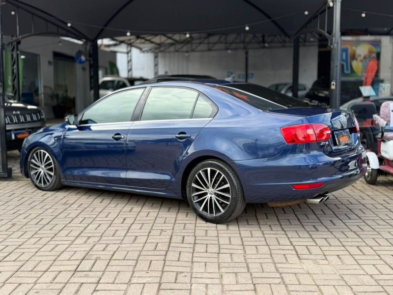 JETTA 2.0 TSI HIGHLINE 200CV GASOLINA 4P TIPTRONIC - 2014 - LAGOA VERMELHA