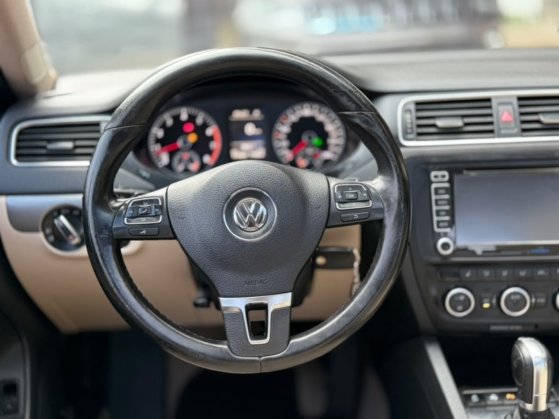 JETTA 2.0 TSI HIGHLINE 200CV GASOLINA 4P TIPTRONIC - 2014 - LAGOA VERMELHA