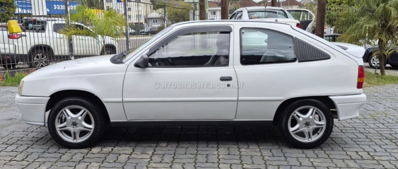 KADETT 2.0 EFI SPORT 8V GASOLINA 2P MANUAL - 1997 - CAXIAS DO SUL