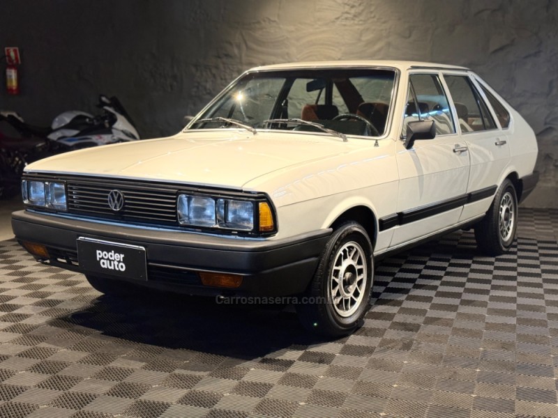 PASSAT 1.6 LSE 8V GASOLINA 4P MANUAL - 1986 - FARROUPILHA