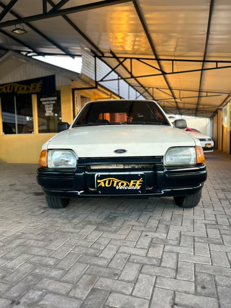 ESCORT 1.0 HOBBY 8V GASOLINA 2P MANUAL - 1994 - CANELA