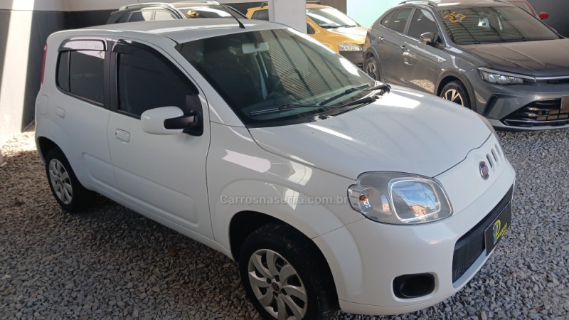 UNO 1.0 EVO VIVACE 8V FLEX 4P MANUAL - 2015 - CAXIAS DO SUL