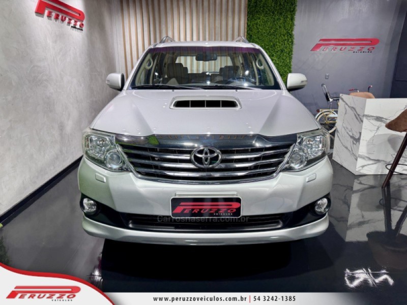 HILUX SW4 3.0 SRV 4X4 16V TURBO INTERCOOLER DIESEL 4P AUTOMÁTICO - 2013 - NOVA PRATA