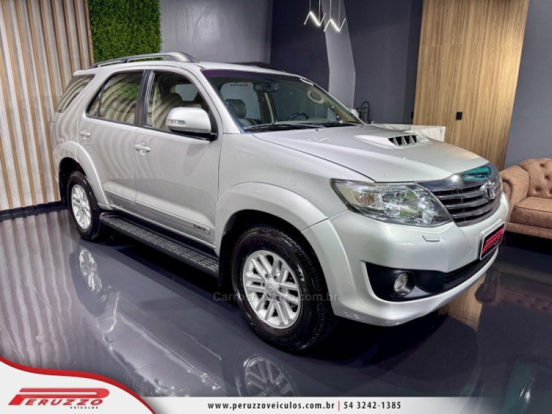 HILUX SW4 3.0 SRV 4X4 16V TURBO INTERCOOLER DIESEL 4P AUTOMÁTICO - 2013 - NOVA PRATA