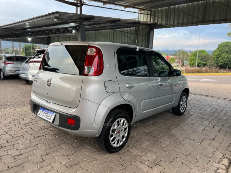 UNO 1.0 EVO VIVACE 8V FLEX 4P MANUAL - 2013 - BOM PRINCíPIO