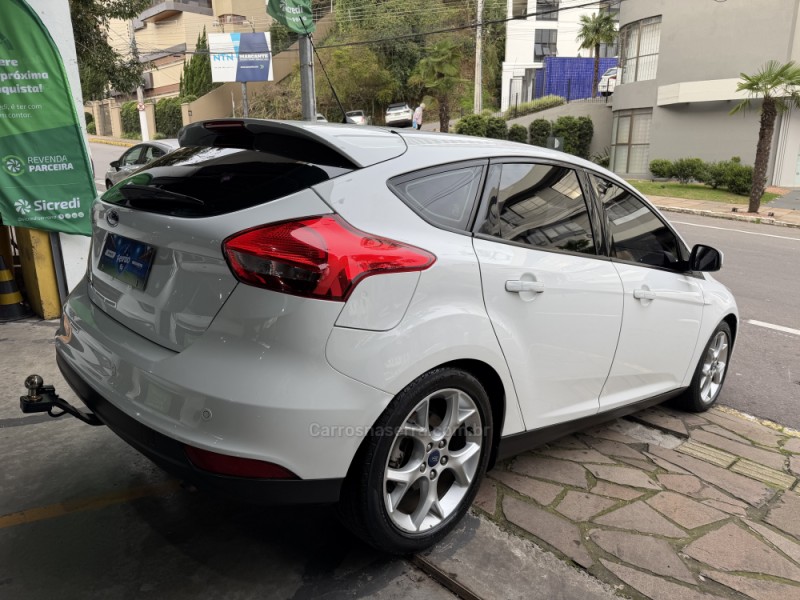 FOCUS 1.6 SE PLUS 16V FLEX 4P MANUAL - 2016 - BENTO GONçALVES