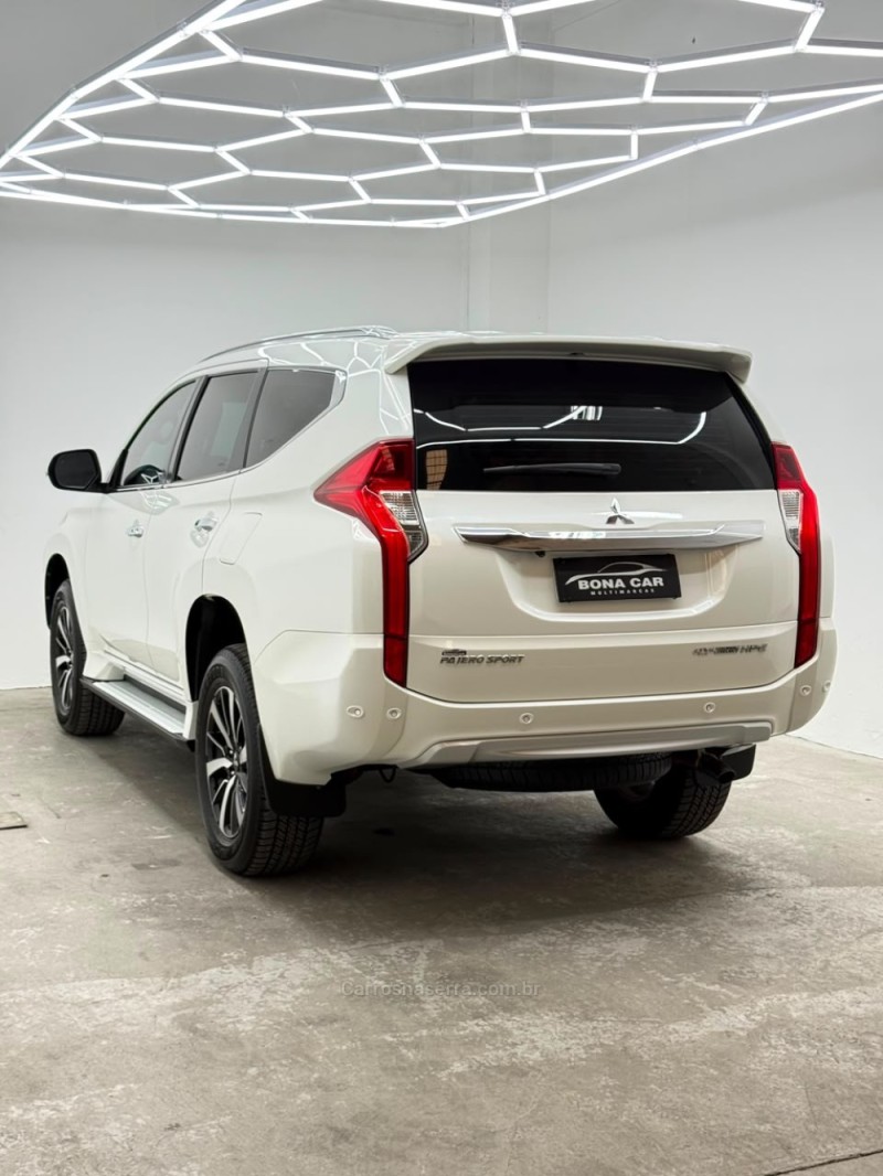 PAJERO SPORT 2.4 HPE 4X4 DIESEL 4P AUTOMÁTICA - 2020 - CAXIAS DO SUL