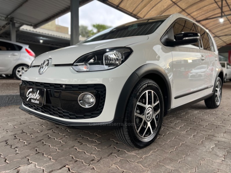 UP 1.0 TSI CROSS 12V FLEX 4P MANUAL - 2017 - BOM PRINCíPIO