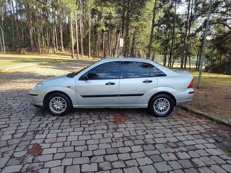 FOCUS 1.6 GL SEDAN 16V FLEX 4P MANUAL - 2008 - CAXIAS DO SUL