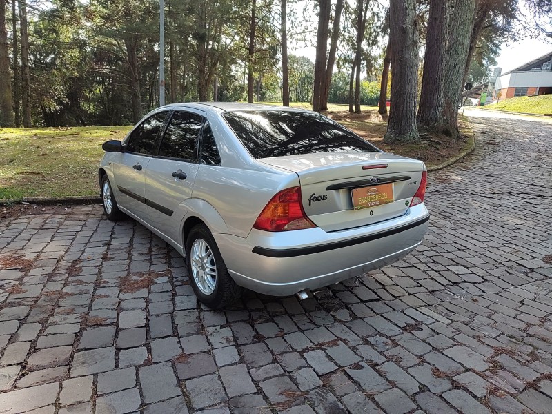 focus 1.6 gl sedan 16v flex 4p manual 2008 caxias do sul