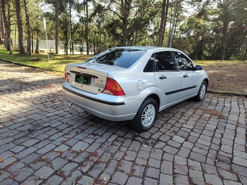 FOCUS 1.6 GL SEDAN 16V FLEX 4P MANUAL - 2008 - CAXIAS DO SUL